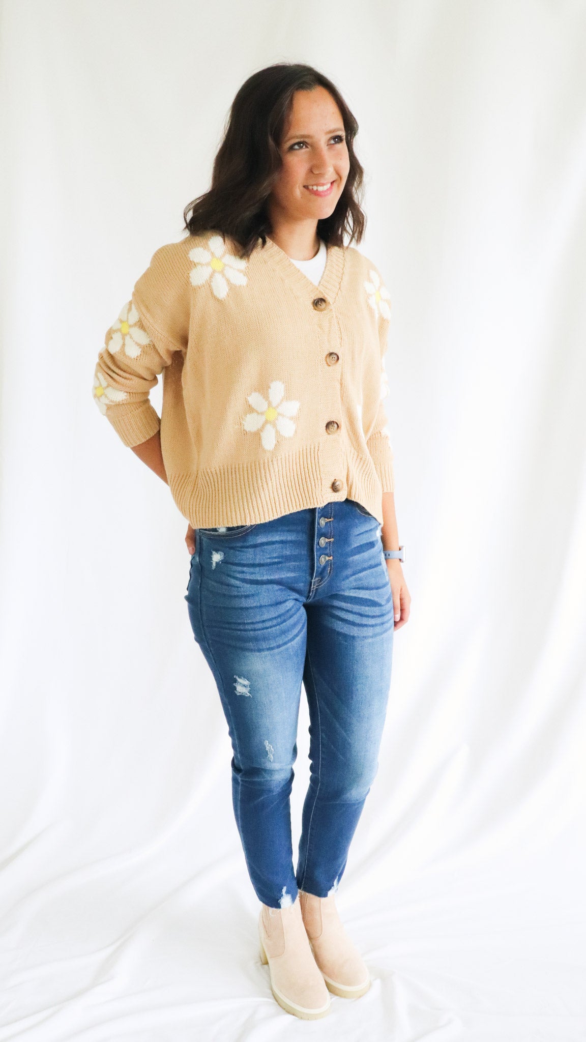 Daisy Cardigan - Brooklynn Avenue