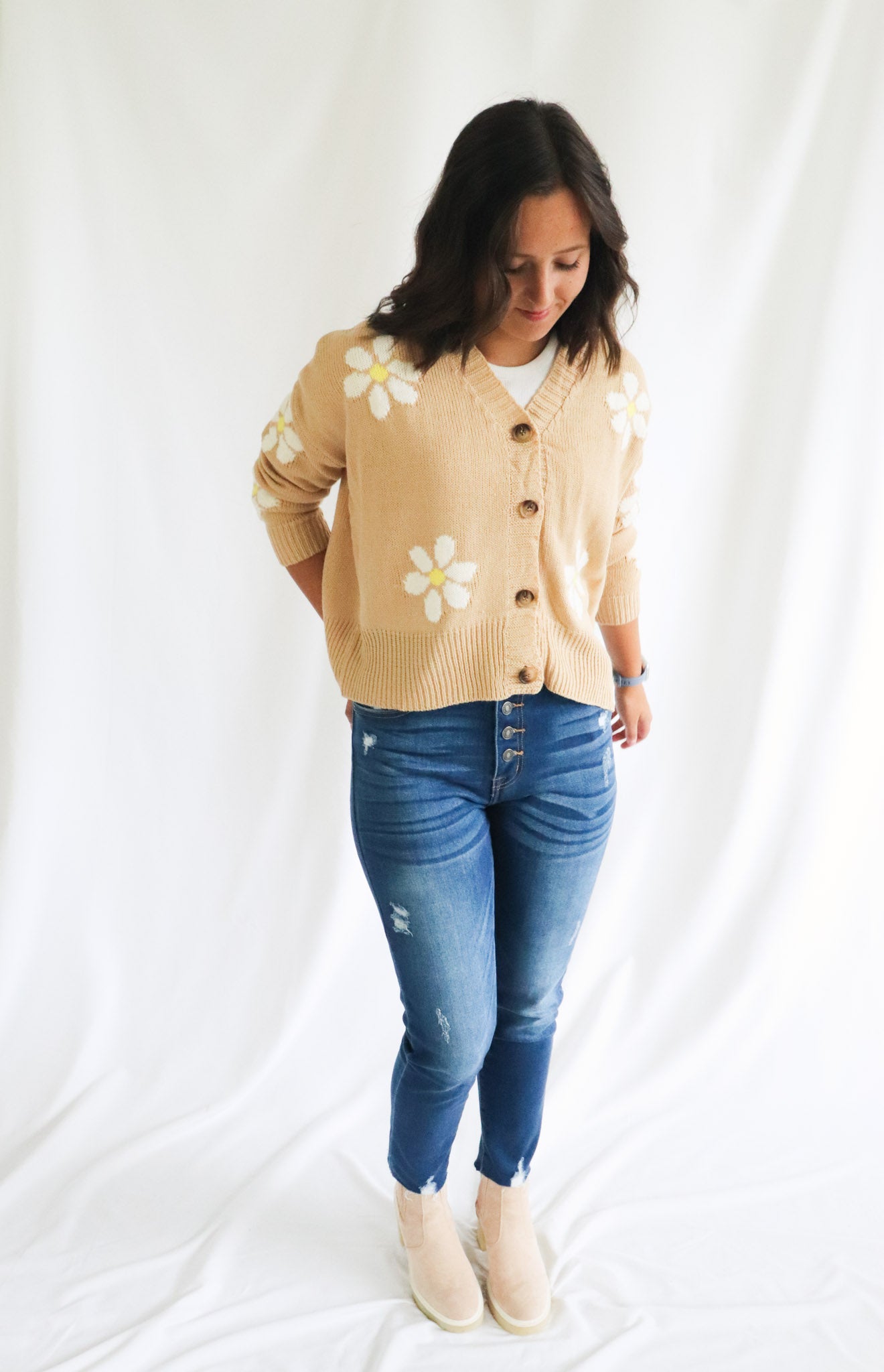 Daisy Cardigan - Brooklynn Avenue